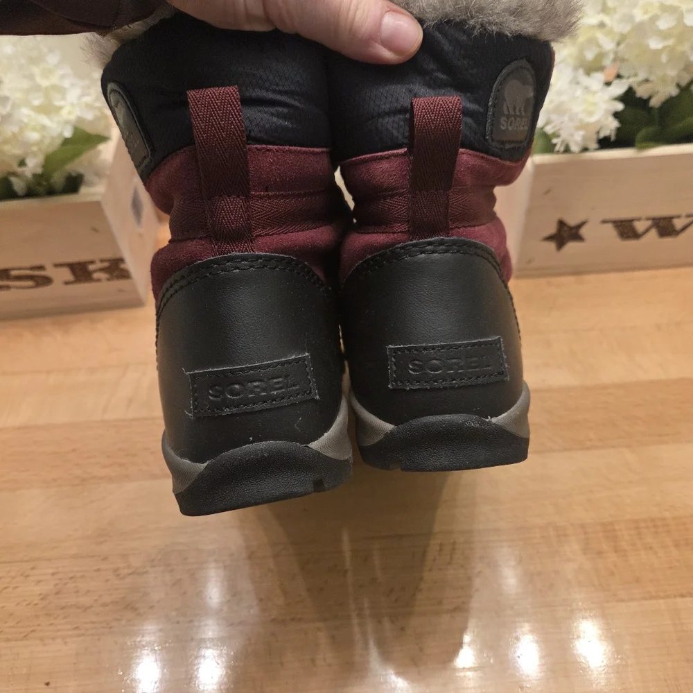 Sorel Tivoli Sport Cattail Boot Maroon Faux Fur Lined Waterproof Womens Size 9.5